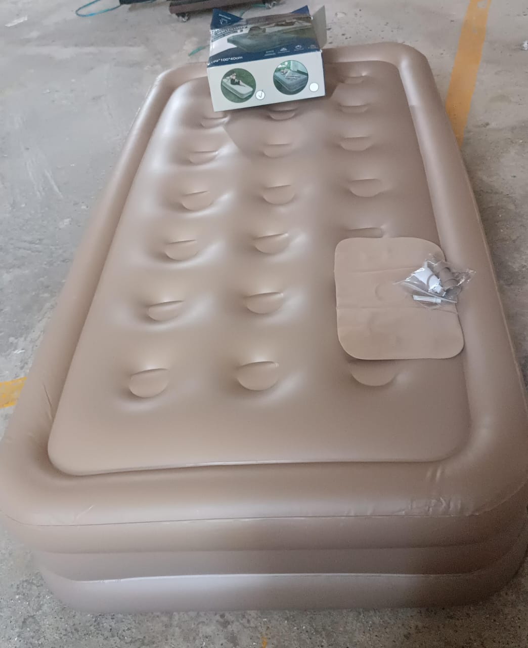 Portable Inflatable Bed Folding Lazy Bed (190x100x40 Cm / 1 Pc) Portable Inflatable Bed Folding Lazy Bed (190x100x40 Cm / 1 Pc)